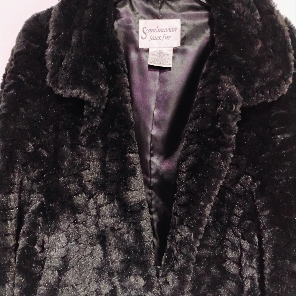 Scandinavian Faux Fur Black Shrug